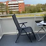Strandnahes Studio mit eigenem Balkon